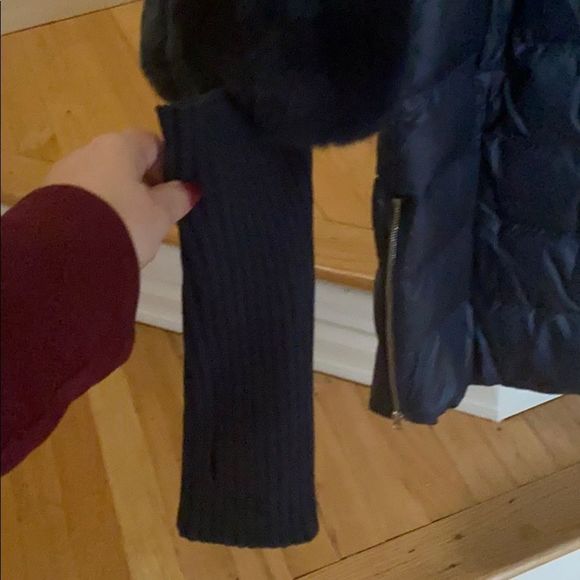 A Down Coat SZ medium - Picture 10 of 13